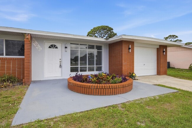 226 SW Reynolds Ave in Port St. Lucie, FL - Building Photo - Building Photo