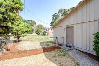 3609 White Oak Ct NE in Salem, OR - Building Photo - Building Photo
