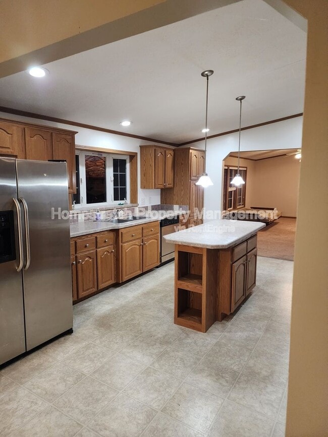 946 Quiet Point Rd in Caseyville, IL - Building Photo - Building Photo