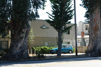 1320 El Camino Real in Burlingame, CA - Building Photo - Building Photo