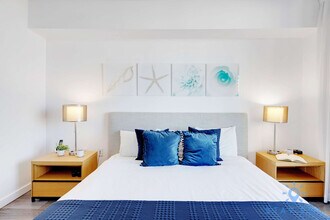 2602 E Hallandale Beach Blvd in Hallandale Beach, FL - Foto de edificio - Building Photo