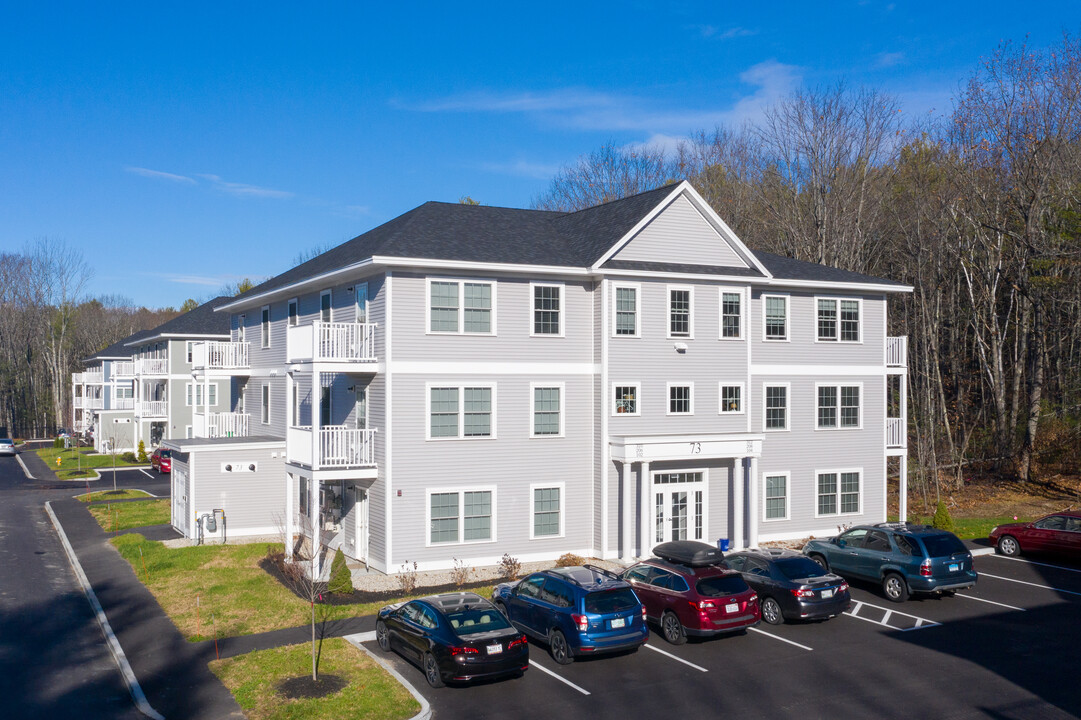 Cumberland Woods Apartments in Westbrook, ME - Foto de edificio