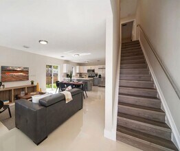 1391 NW 38th St in Miami, FL - Building Photo - Building Photo