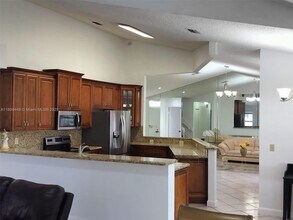 10401 NW 18th Dr in Plantation, FL - Building Photo - Building Photo