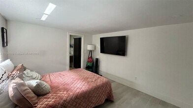 3362 SW 7th St in Miami, FL - Building Photo - Building Photo