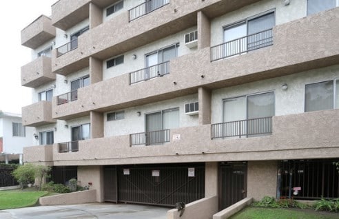 property at 3671 Glendon Ave