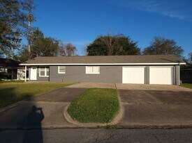 2228 Westway St in Orange, TX - Building Photo