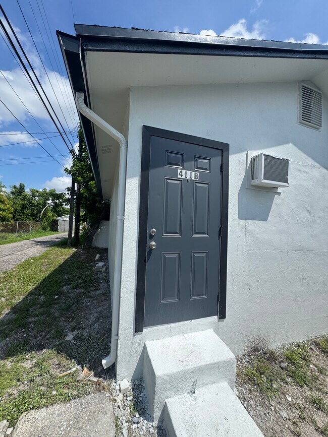 411 S C St, Unit Back Unit