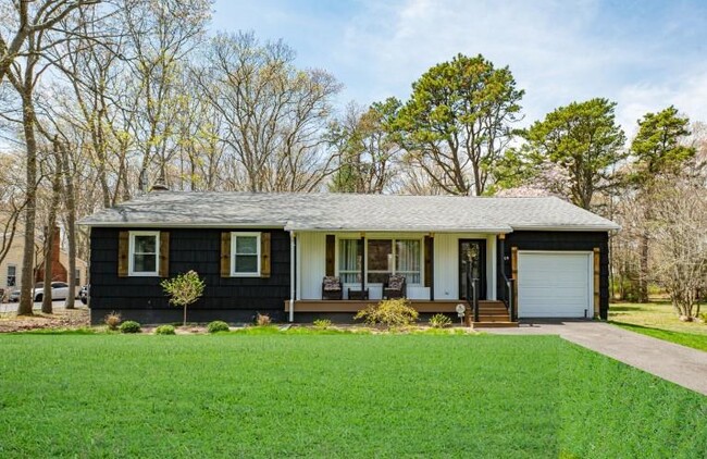 property at 309 Woodhollow Rd