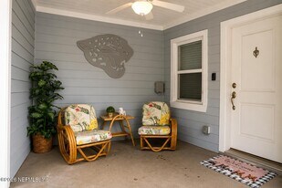 2844 Cherokee Cir S in Jacksonville, FL - Building Photo