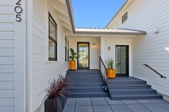 1205 NE 91st St in Seattle, WA - Building Photo - Building Photo