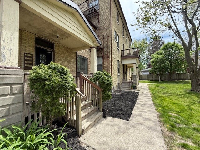 1 Waverley Pl in London, ON - Building Photo