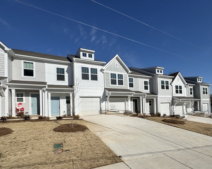 621 Elizabeth Ave in Albemarle, NC - Foto de edificio