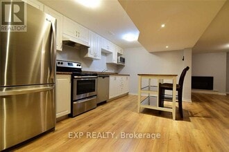 173 Frederick St in Georgina, ON - Building Photo - Building Photo