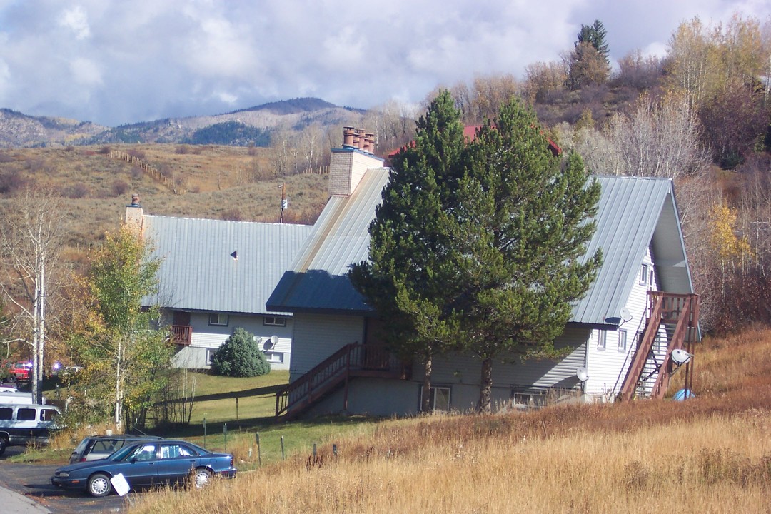 Deer Foot Apartments in Steamboat Springs, CO - Building Photo