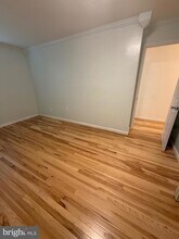 28 Oak Shadows Ct in Catonsville, MD - Foto de edificio - Building Photo