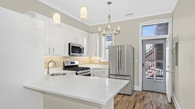 1040 N Winchester Ave in Chicago, IL - Building Photo - Building Photo