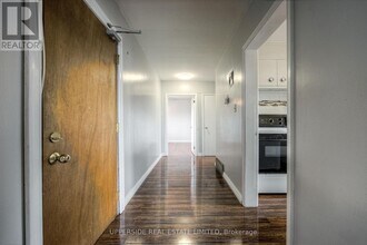 7 Balmoral Dr in Kitchener, ON - Building Photo - Building Photo