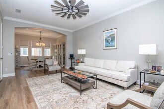 5919 Bowen Daniel Dr in Tampa, FL - Building Photo - Building Photo