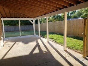 2584 Greenup Rd in Louisville, KY - Building Photo - Building Photo