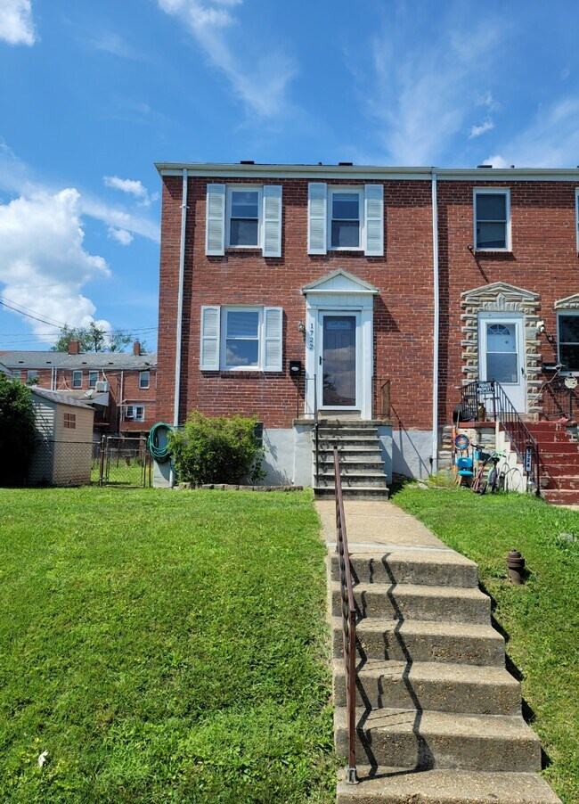 property at 1722 Red Oak Rd
