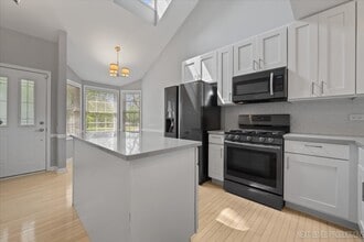 1704 Napoleon Dr in Naperville, IL - Building Photo - Building Photo