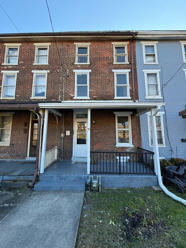 property at 558 Walnut St