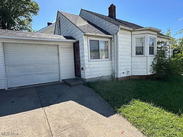 property at 13601 Beachwood Ave