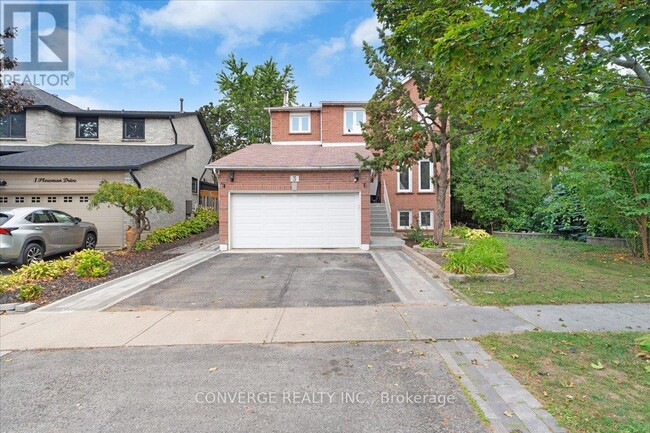 property at 3 Plowman Dr