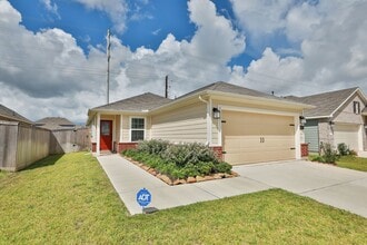 4949 Perennial Ln in La Marque, TX - Building Photo - Building Photo