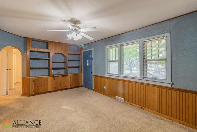 1022 Humboldt St in Manhattan, KS - Building Photo - Building Photo