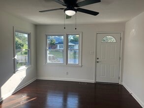 914 Fleetwood Dr in Fayetteville, NC - Building Photo - Building Photo