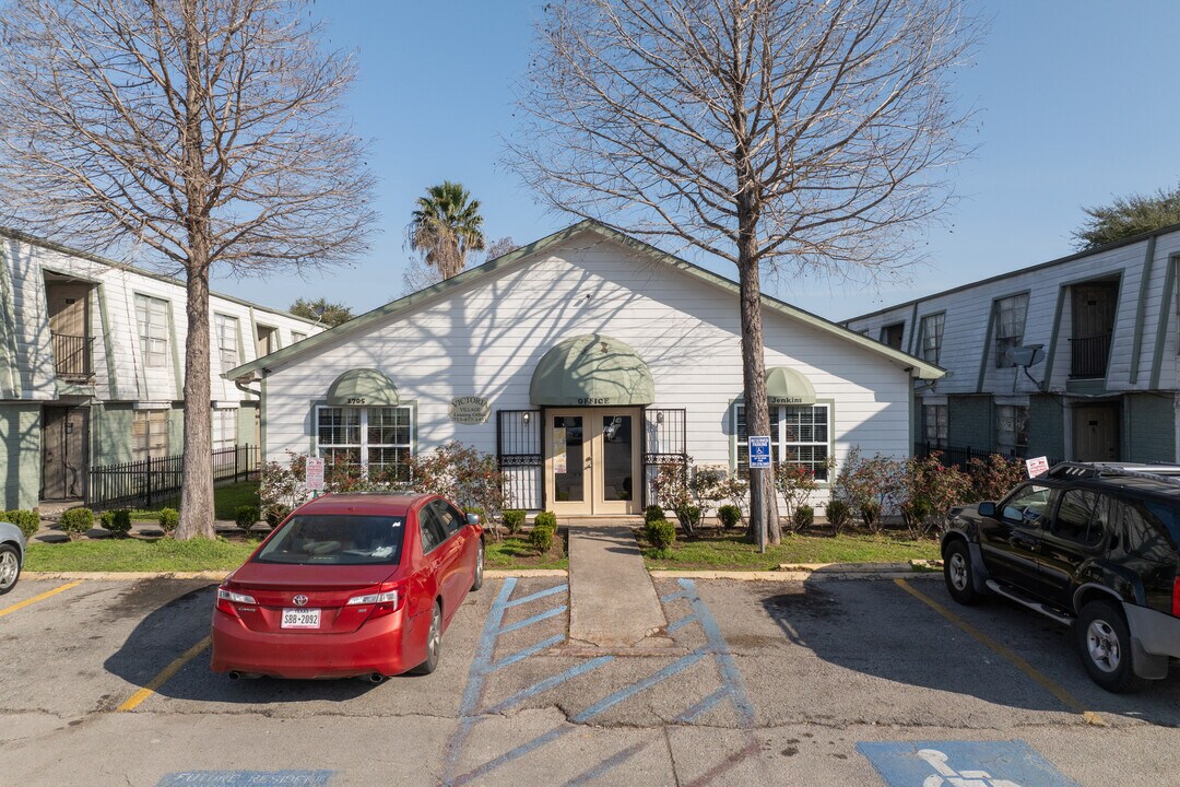 Victoria Village Apartments in Pasadena, TX - Foto de edificio