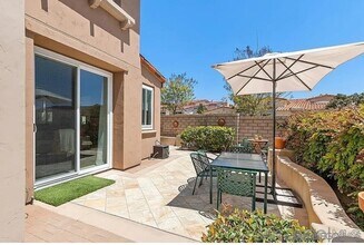 1395 Caminito Floreo in San Diego, CA - Building Photo - Building Photo