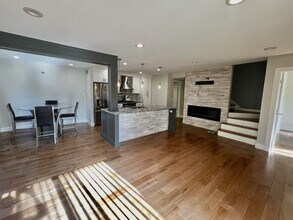 8515 Winchester Dr in Sterling Heights, MI - Building Photo - Building Photo