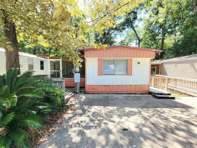 14245 Ravine in Willis, TX - Building Photo - Building Photo