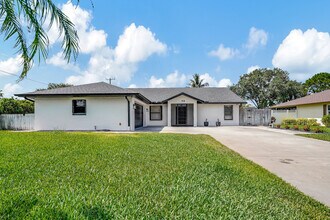 98 Chardon Pl in Naples, FL - Building Photo - Building Photo