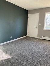 304 S 2nd St in Pulaski, IA - Building Photo - Building Photo