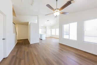 1405 E Cathedral Rock Dr in Phoenix, AZ - Building Photo - Building Photo
