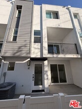 121 E 223rd St in Carson, CA - Building Photo - Building Photo