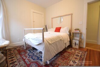 217 Chestnut Hill Ave, Unit 1 in Boston, MA - Foto de edificio - Building Photo