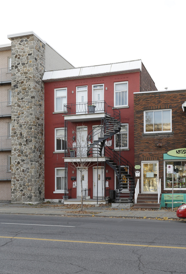 3425 Hochelaga