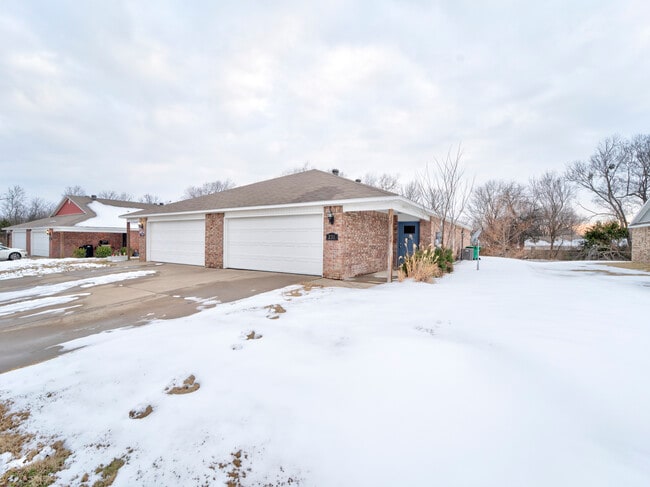 property at 231 N Broadway Dr