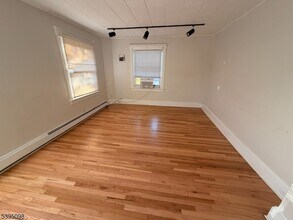 38 Morris Ave in Springfield, NJ - Building Photo - Building Photo