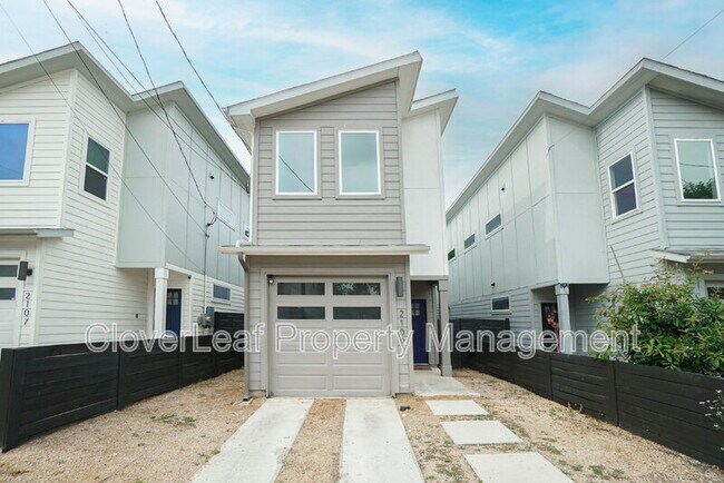 2109 Schley Ave in San Antonio, TX - Building Photo - Building Photo