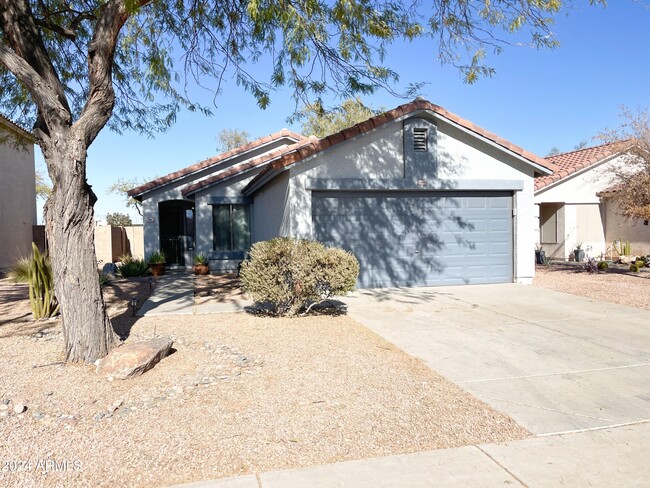 14890 W Caribbean Ln in Surprise, AZ - Building Photo - Building Photo