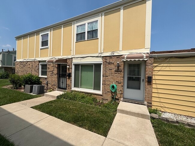 property at 20124 Oak Ln