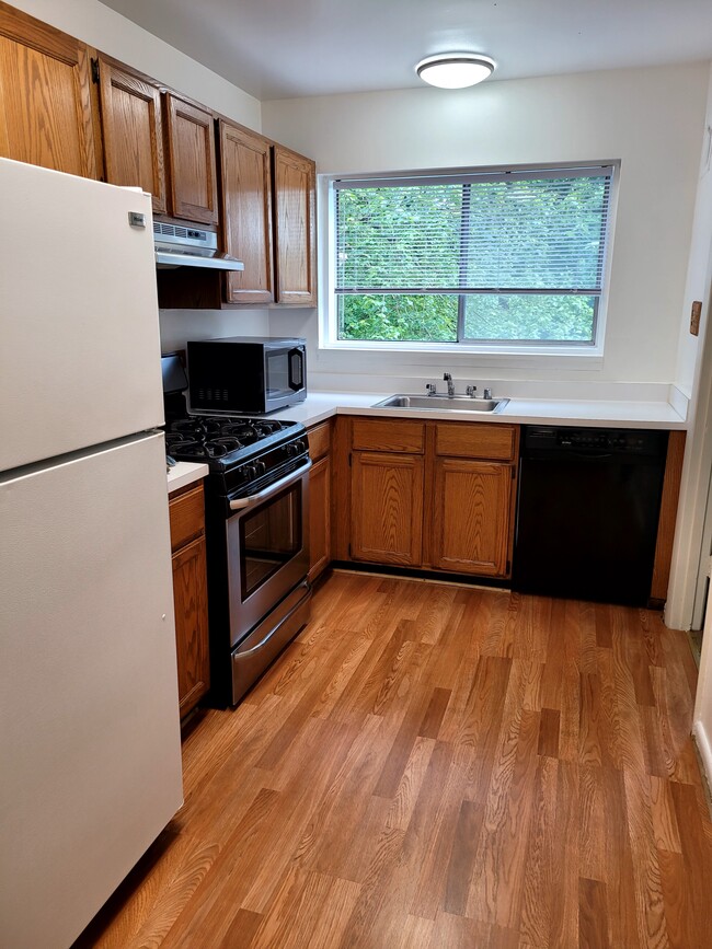 10684 Weymouth St in Bethesda, MD - Building Photo - Building Photo