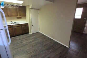 905 S Ash Ave in Tempe, AZ - Foto de edificio - Building Photo