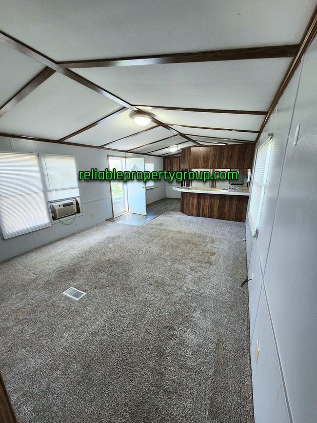 12 Holiday Park in Churubusco, IN - Building Photo - Building Photo
